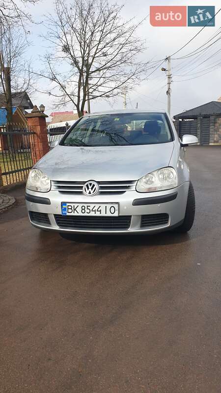 Хэтчбек Volkswagen Golf 2007 в Ровно