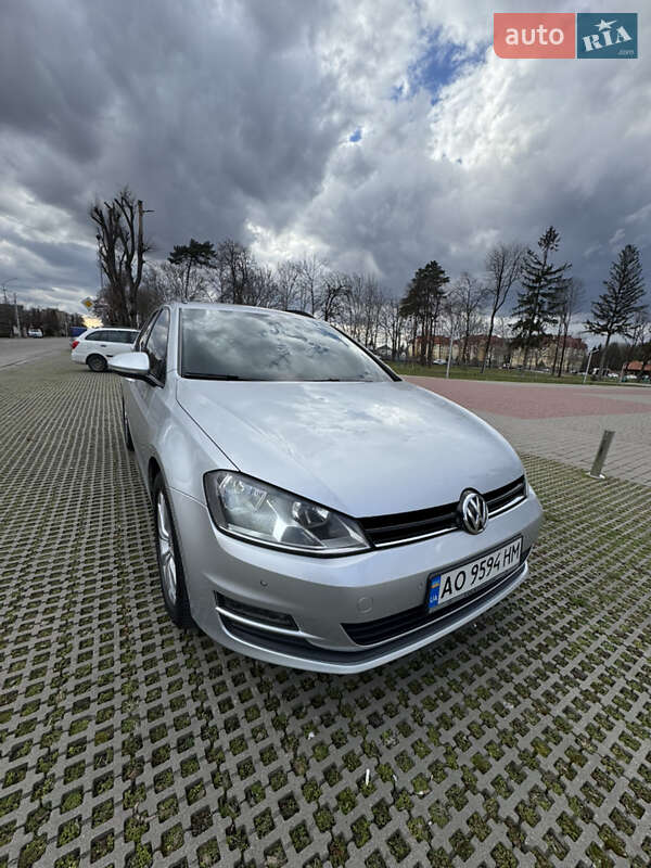 Универсал Volkswagen Golf 2015 в Мукачево