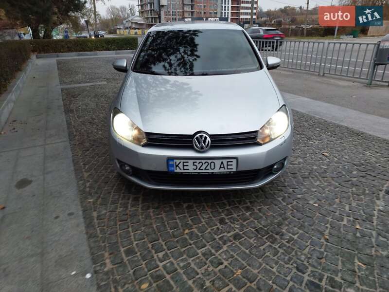 Хэтчбек Volkswagen Golf 2011 в Днепре