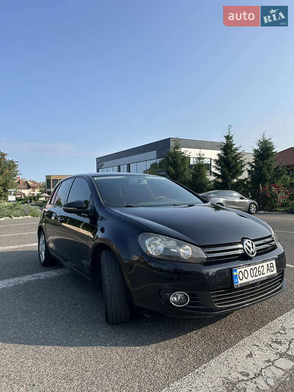 Хэтчбек Volkswagen Golf 2009 в Одессе