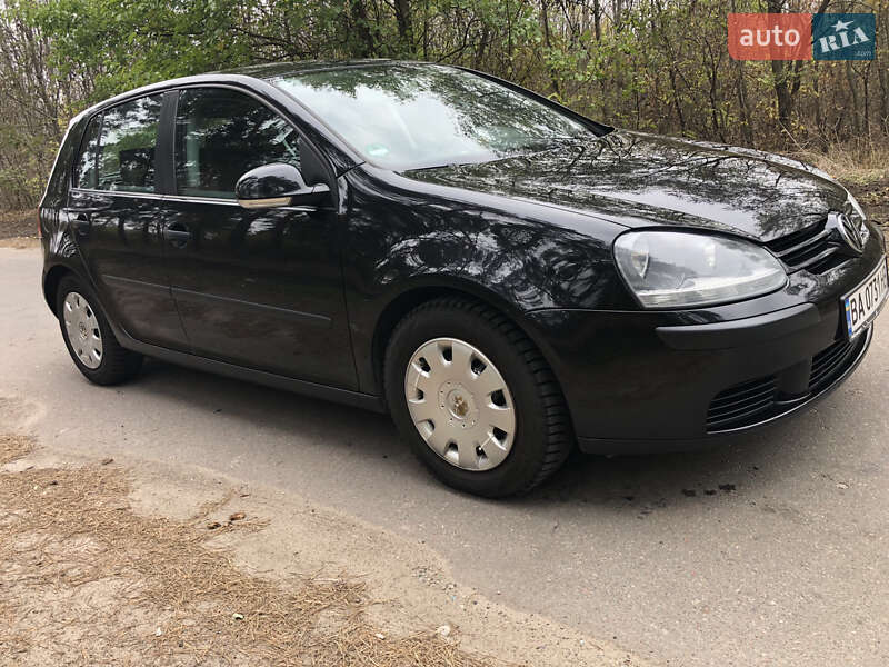 Хэтчбек Volkswagen Golf 2004 в Кропивницком Хэтчбек Volkswagen Golf 2004 в Кропивницком