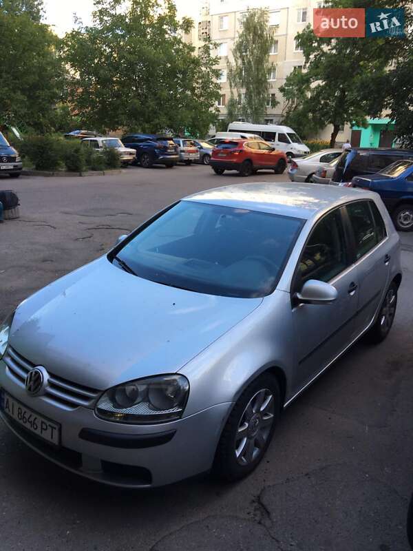 Хэтчбек Volkswagen Golf 2004 в Белой Церкви