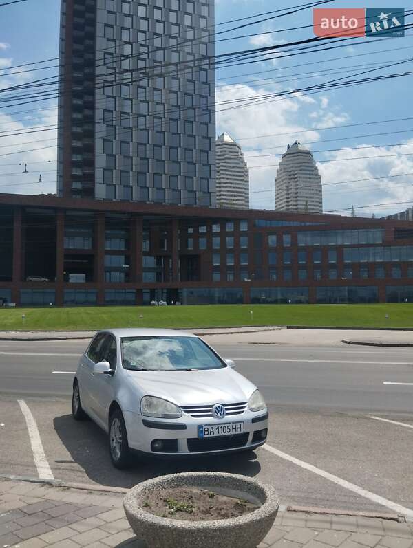Хетчбек Volkswagen Golf 2006 в Жовтих Водах Хетчбек Volkswagen Golf 2006 в Жовтих Водах