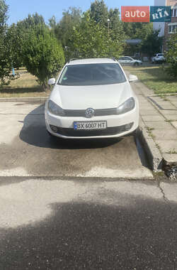 Универсал Volkswagen Golf 2011 в Староконстантинове