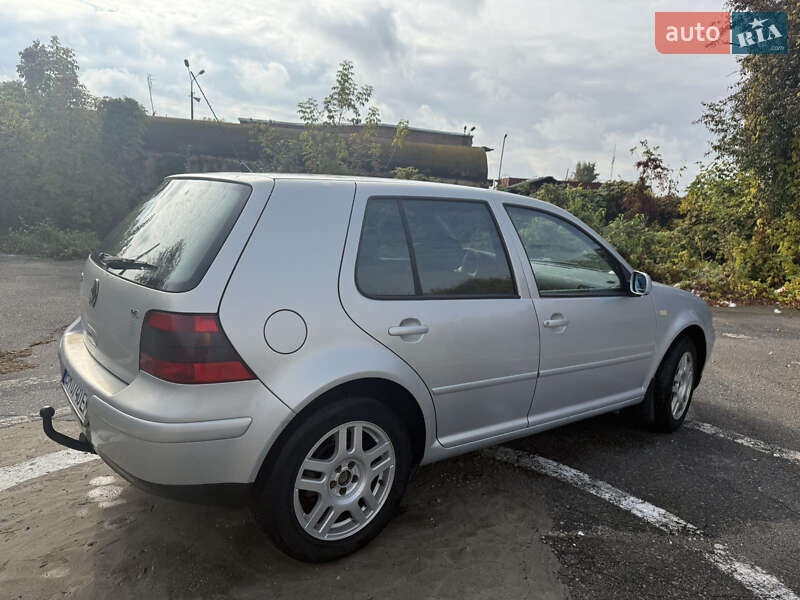 Хэтчбек Volkswagen Golf 2000 в Конотопе Хэтчбек Volkswagen Golf 2000 в Конотопе