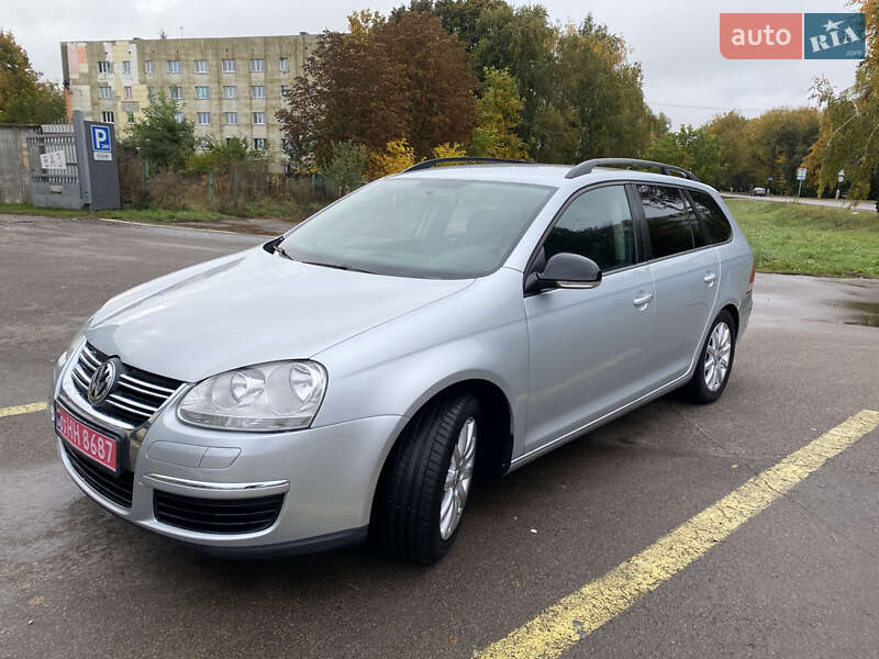 Универсал Volkswagen Golf 2009 в Конотопе