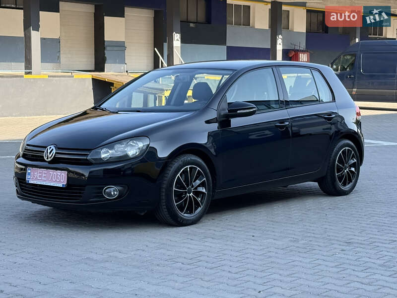 Хэтчбек Volkswagen Golf 2010 в Ровно Хэтчбек Volkswagen Golf 2010 в Ровно