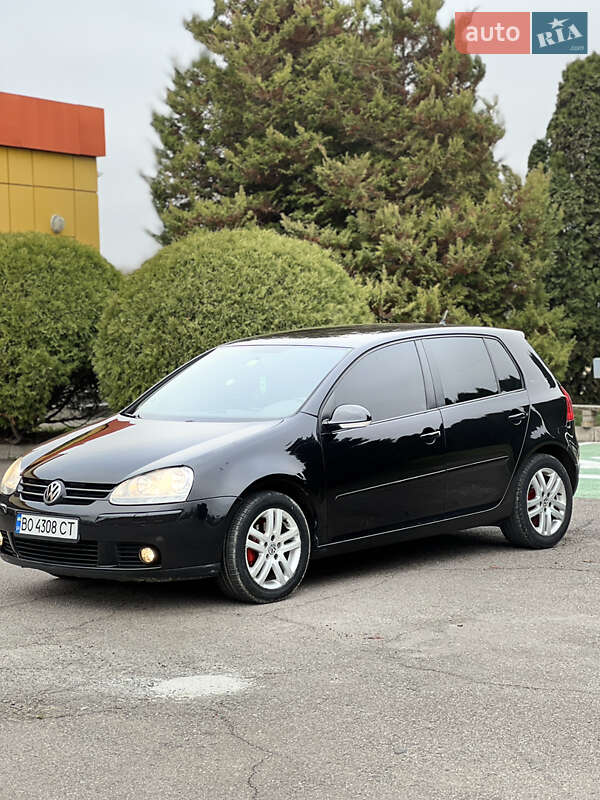 Хэтчбек Volkswagen Golf 2007 в Ровно Хэтчбек Volkswagen Golf 2007 в Ровно