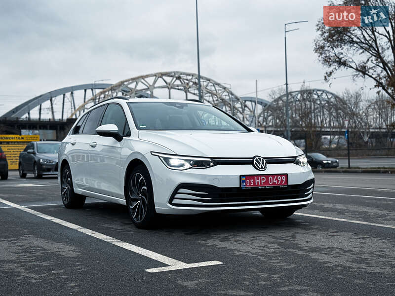 Универсал Volkswagen Golf 2021 в Киеве