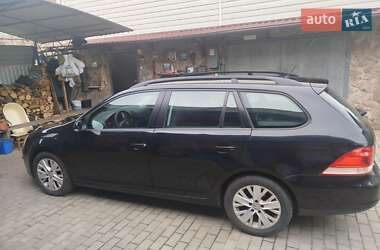 Универсал Volkswagen Golf 2009 в Богуславе