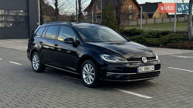 Универсал Volkswagen Golf 2017 в Луцке