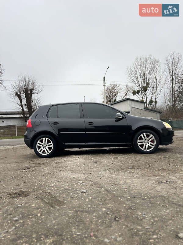 Хетчбек Volkswagen Golf 2007 в Луцьку Хетчбек Volkswagen Golf 2007 в Луцьку