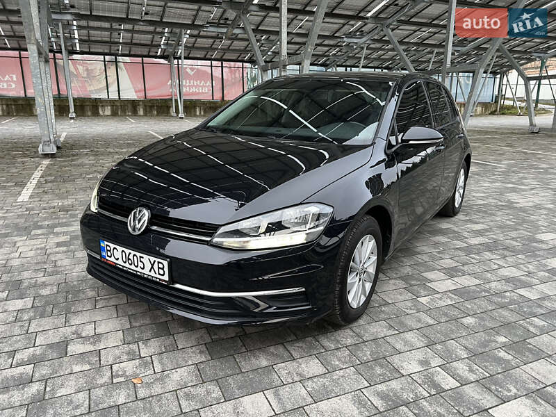Хэтчбек Volkswagen Golf 2018 в Львове