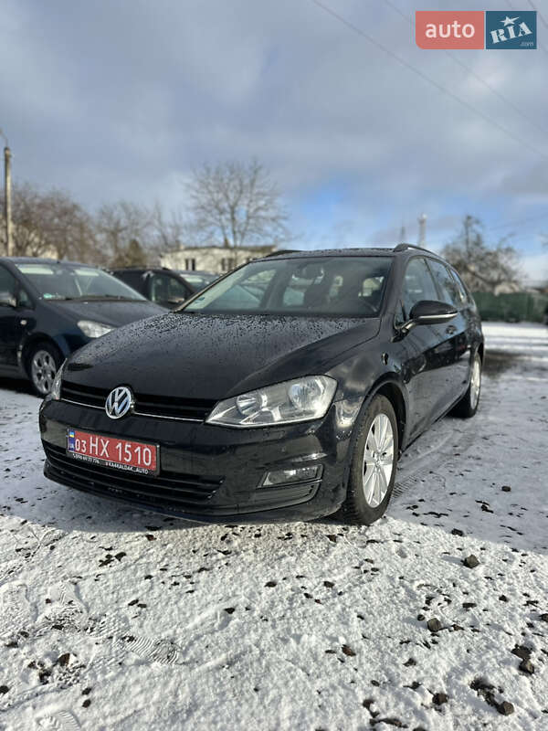 Универсал Volkswagen Golf 2013 в Черновцах