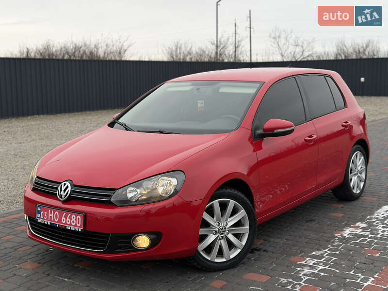 Хэтчбек Volkswagen Golf 2010 в Берегово