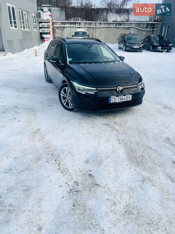 Универсал Volkswagen Golf 2021 в Черновцах