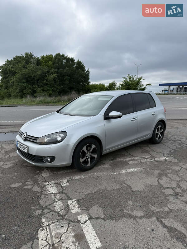 Хэтчбек Volkswagen Golf 2012 в Пирятине