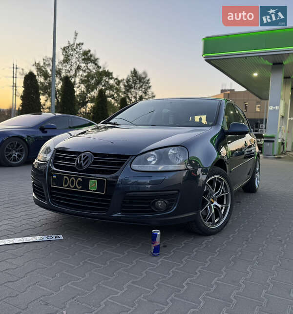Хэтчбек Volkswagen Golf 2006 в Харькове