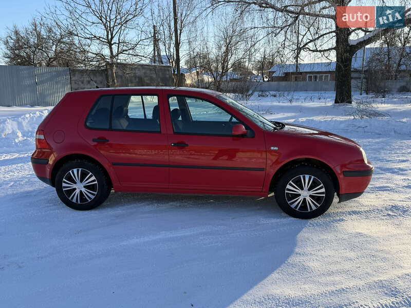 Хэтчбек Volkswagen Golf 2003 в Фастове