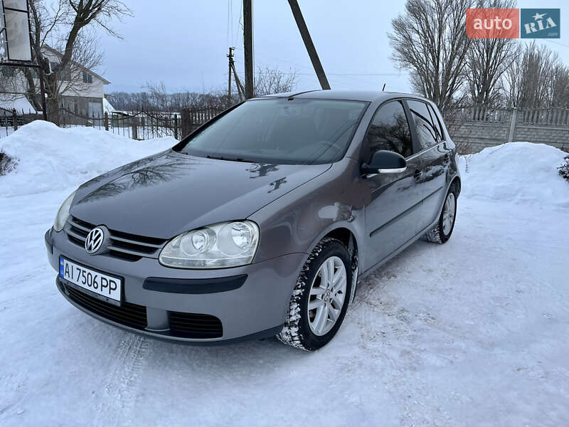 Хэтчбек Volkswagen Golf 2006 в Фастове