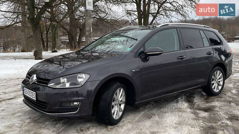 Універсал Volkswagen Golf 2015 в Чернігові