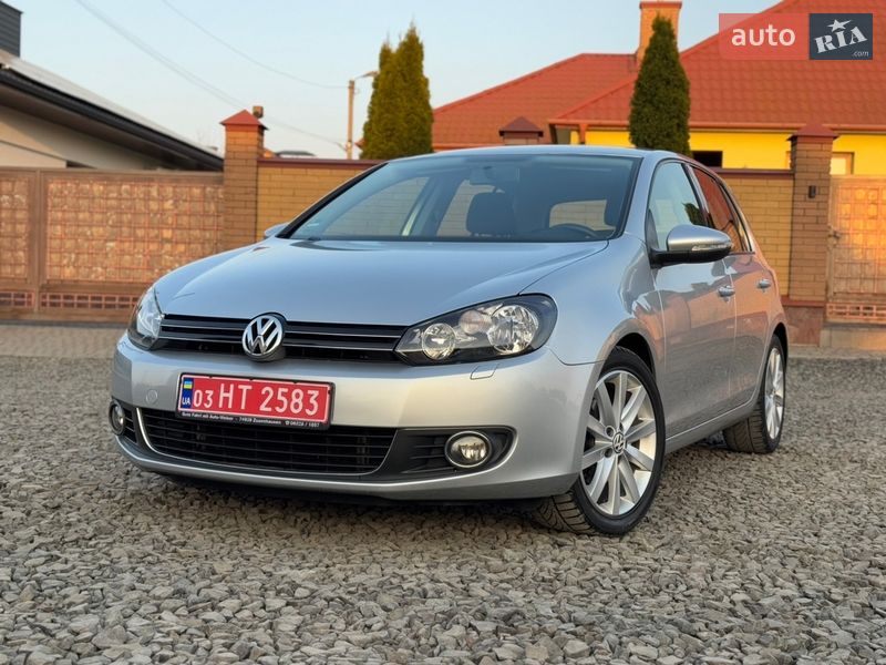 Хэтчбек Volkswagen Golf 2011 в Ковеле