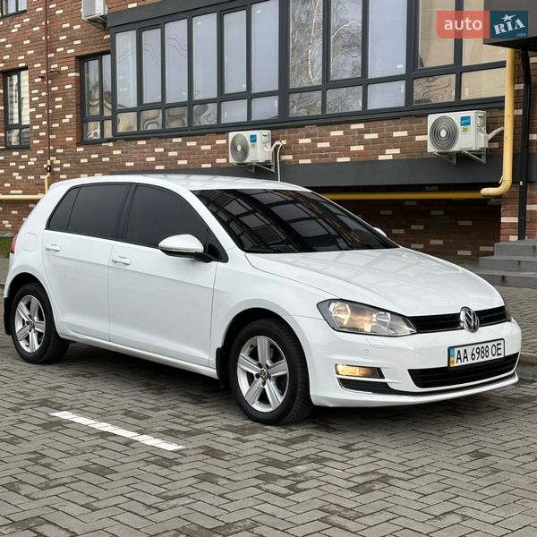 Хэтчбек Volkswagen Golf 2013 в Житомире