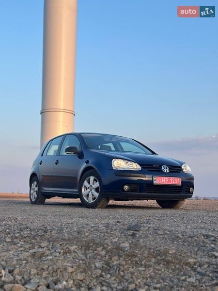Хэтчбек Volkswagen Golf 2006 в Луцке