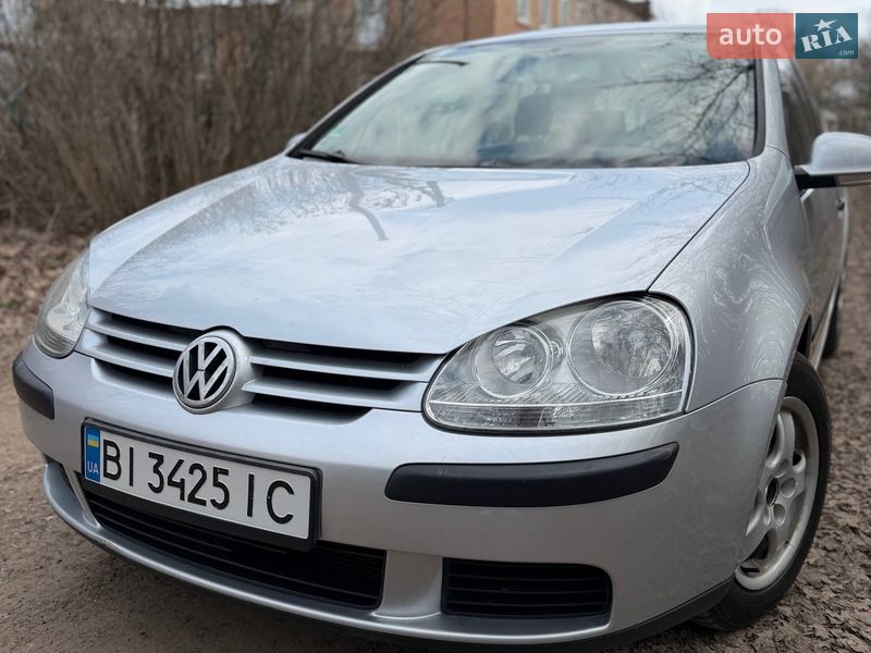 Хетчбек Volkswagen Golf 2004 в Полтаві