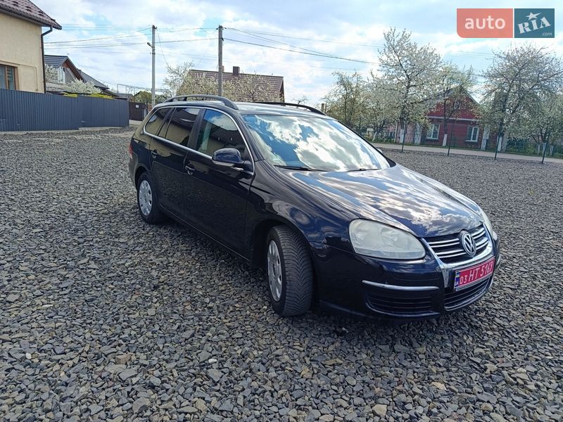 Универсал Volkswagen Golf 2009 в Нововолынске