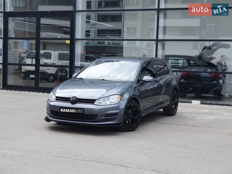 Хэтчбек Volkswagen Golf 2015 в Харькове