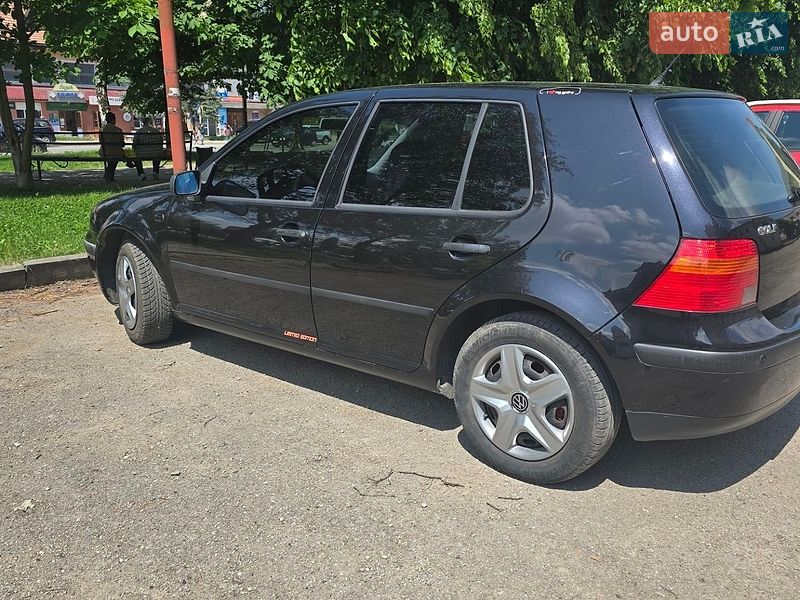 Хэтчбек Volkswagen Golf 2002 в Богородчанах