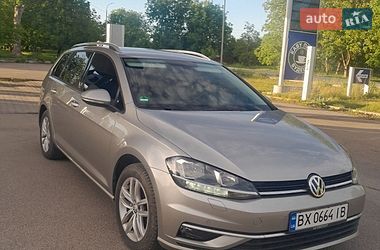 Універсал Volkswagen Golf 2018 в Чемерівцях