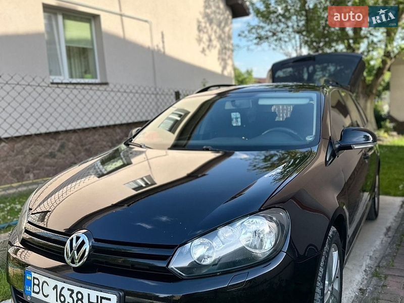 Универсал Volkswagen Golf 2011 в Городке