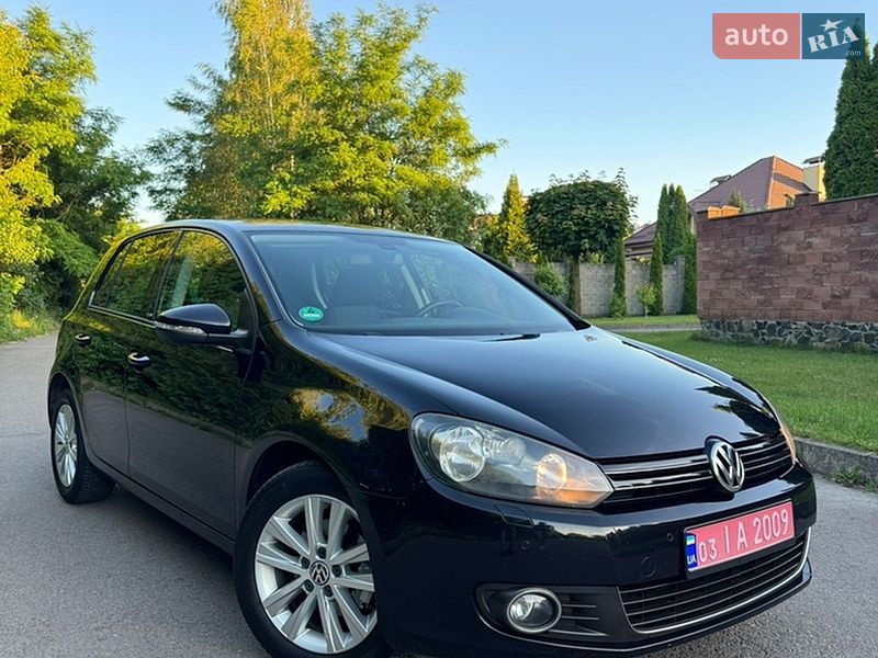 Хэтчбек Volkswagen Golf 2012 в Ровно