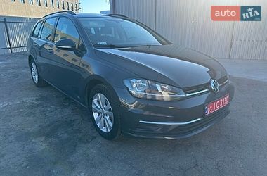 Универсал Volkswagen Golf 2018 в Сокале