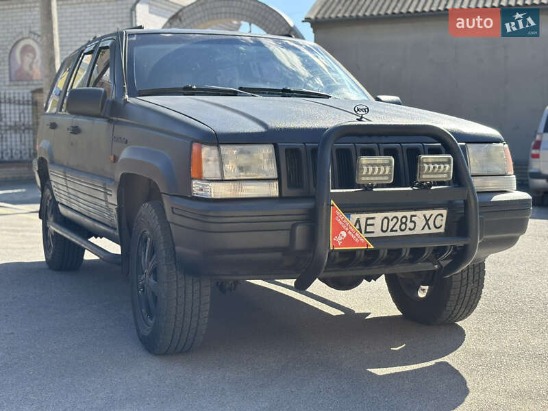 Внедорожник / Кроссовер Jeep Grand Cherokee 1993 в Днепре