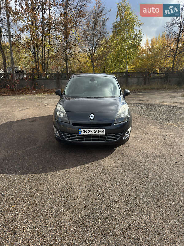 Минивэн Renault Grand Scenic 2011 в Чернигове Минивэн Renault Grand Scenic 2011 в Чернигове