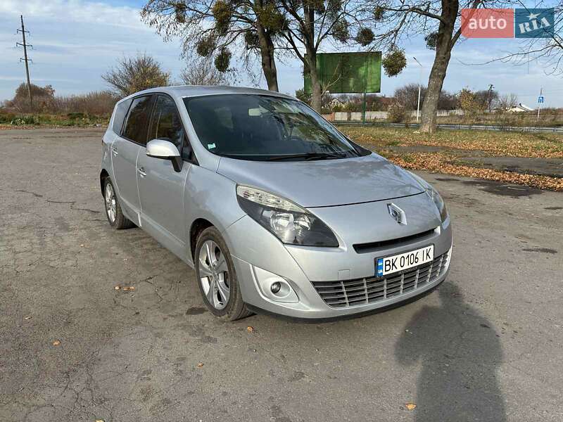 Мінівен Renault Grand Scenic 2011 в Острозі Мінівен Renault Grand Scenic 2011 в Острозі