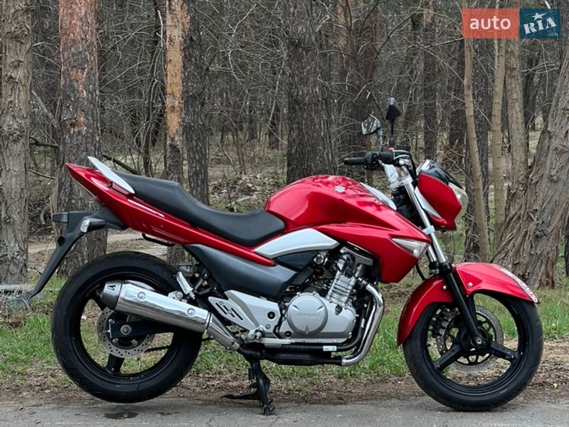 Мотоцикл Без обтекателей (Naked bike) Suzuki GSR 250 2015 в Киеве