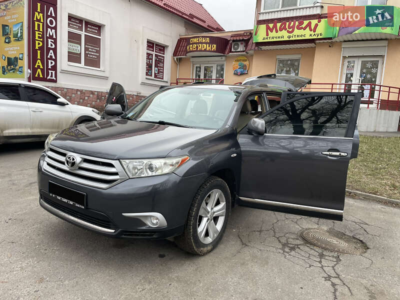 Внедорожник / Кроссовер Toyota Highlander 2013 в Полтаве Внедорожник / Кроссовер Toyota Highlander 2013 в Полтаве