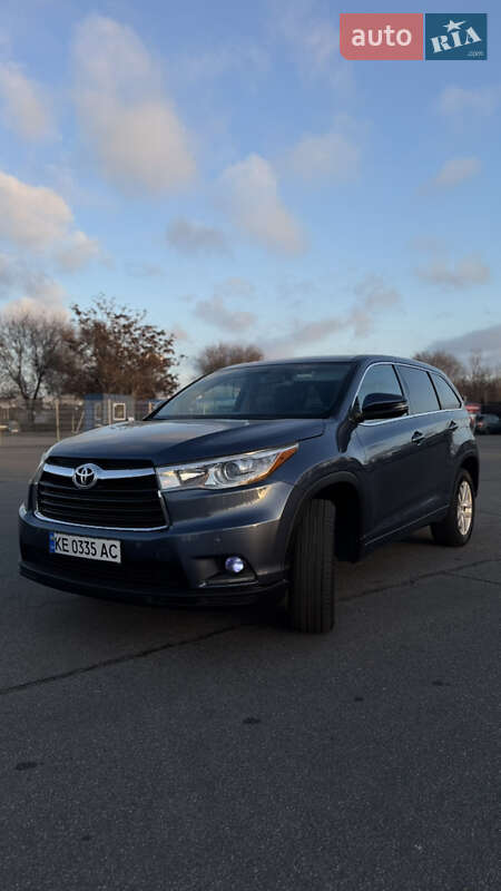 Внедорожник / Кроссовер Toyota Highlander 2015 в Днепре Внедорожник / Кроссовер Toyota Highlander 2015 в Днепре