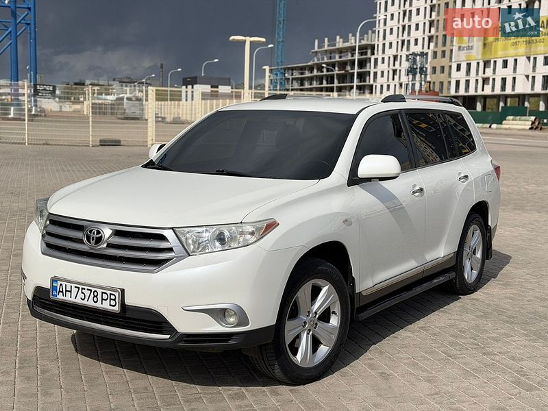 Внедорожник / Кроссовер Toyota Highlander 2013 в Харькове