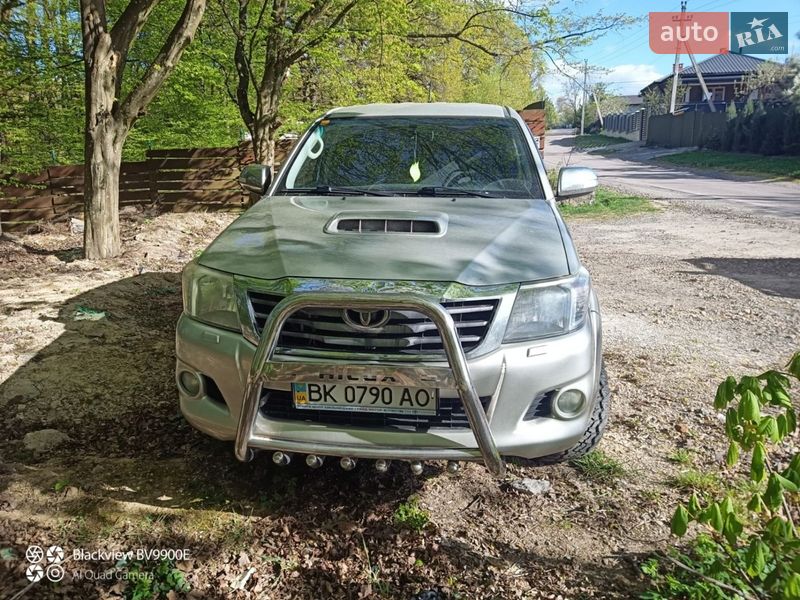 Пикап Toyota Hilux 2013 в Славутиче