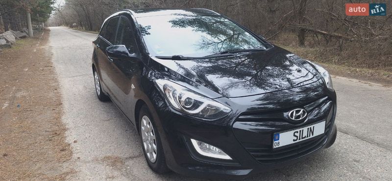 Универсал Hyundai i30 2014 в Запорожье