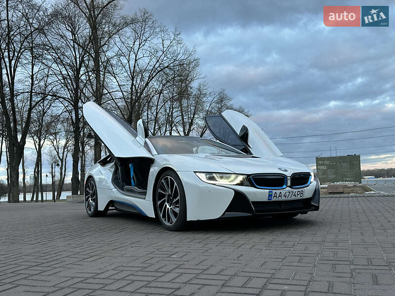 Купе BMW i8 2016 в Киеве Купе BMW i8 2016 в Киеве