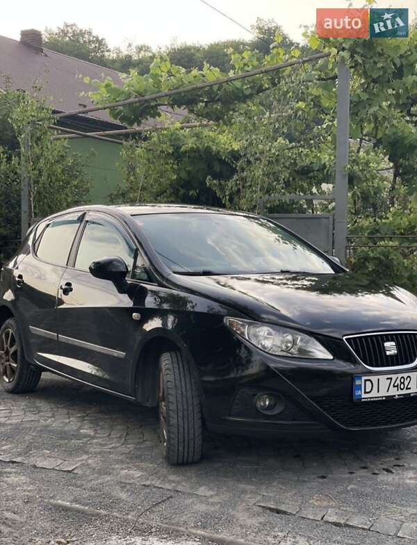 Хэтчбек SEAT Ibiza 2011 в Мукачево Хэтчбек SEAT Ibiza 2011 в Мукачево