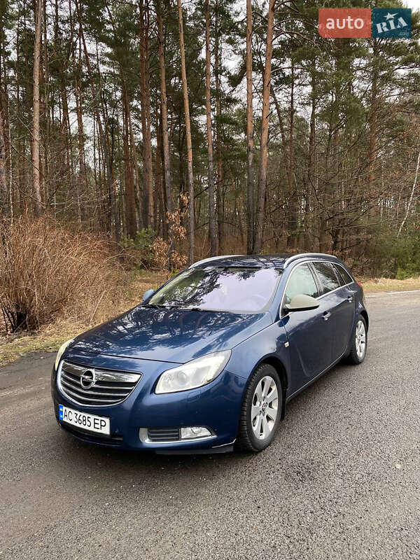 Универсал Opel Insignia 2010 в Львове