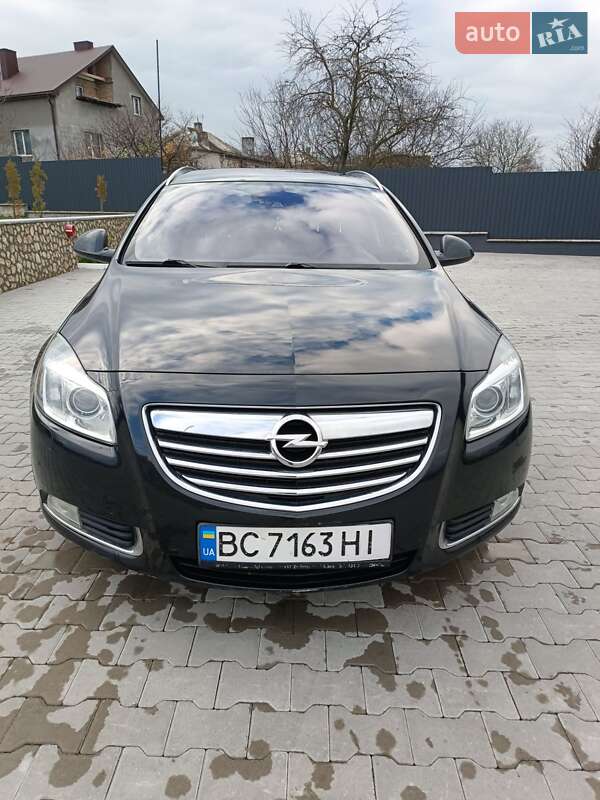 Универсал Opel Insignia 2013 в Подволочиске