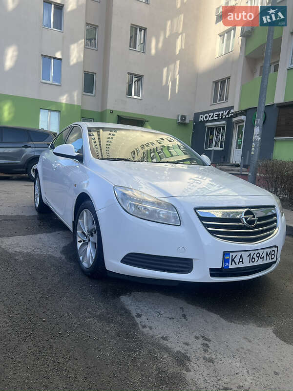 Седан Opel Insignia 2012 в Броварах Седан Opel Insignia 2012 в Броварах
